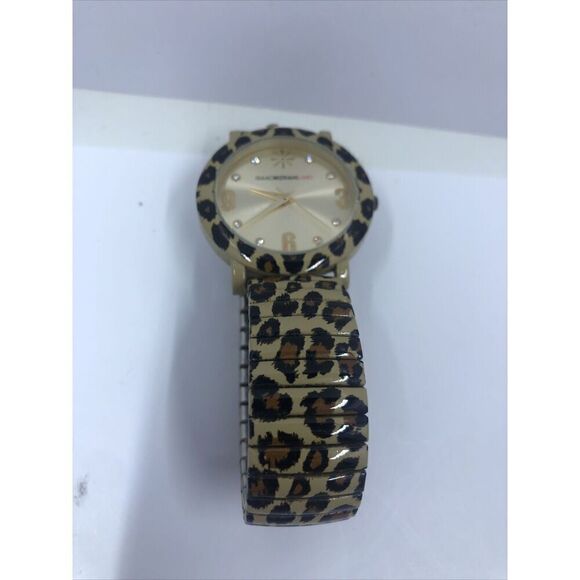 Isaac Mizrahi Watch Women 38mm Leopard Print Stretch Band. Needs Battery - Picture 4 of 14